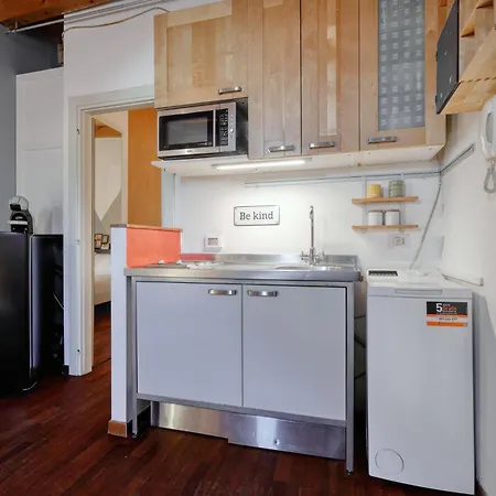 Joivy Welcoming Flat With Balcony Next To Naviglio Grande Apartment *