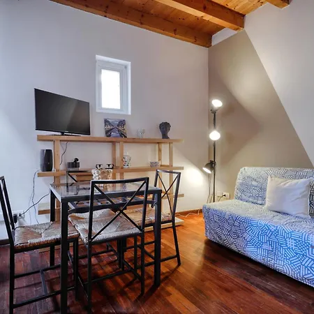 Joivy Welcoming Flat With Balcony Next To Naviglio Grande Apartment Milan