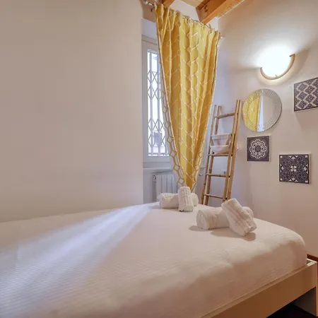 Apartment Joivy Welcoming Flat With Balcony Next To Naviglio Grande *