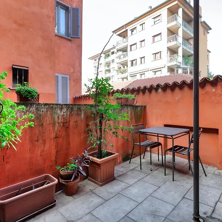 Apartment Joivy Welcoming Flat With Balcony Next To Naviglio Grande Milan